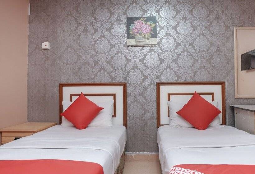 Номер Deluxe, Oyo 90167  Tiara