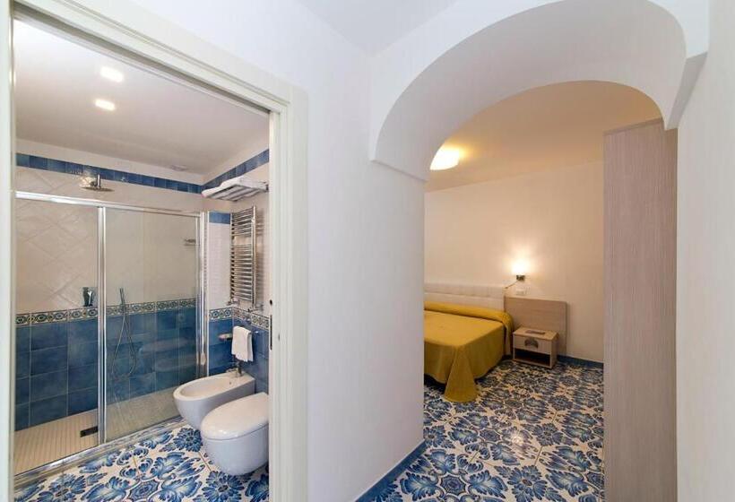 Номер Superior Вид на Море, Le Canne Family Resort & Spa