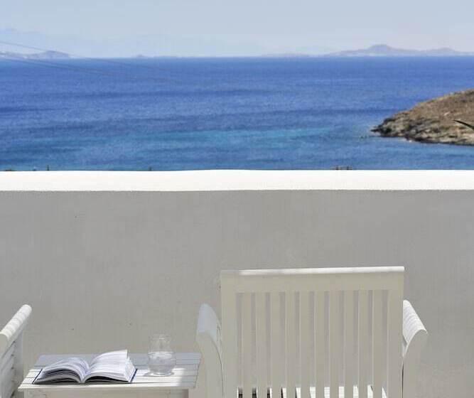 高级海景房, Mr. And Mrs. White Tinos