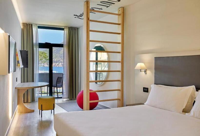 Superior room with lake view, Park Hotel Casimiro