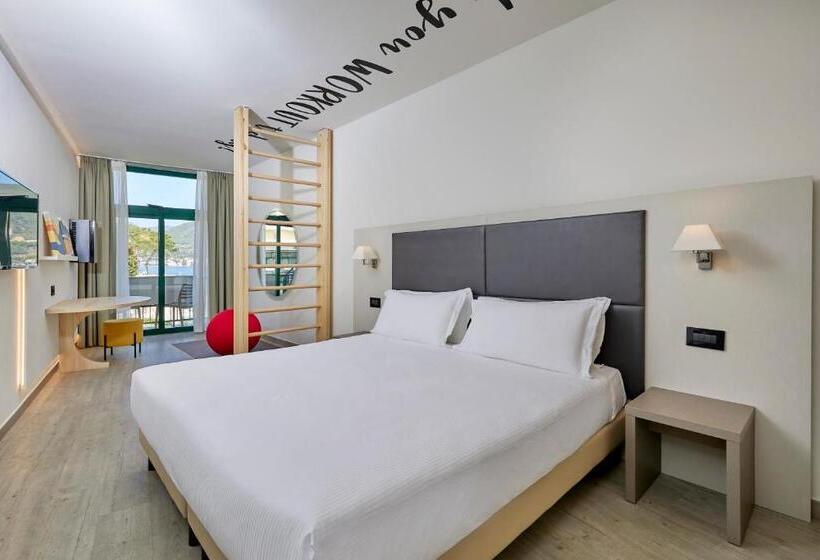 Superior room with lake view, Park Hotel Casimiro