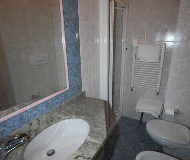 اتاق استاندارد سه نفره, Bella Riviera Lungomare