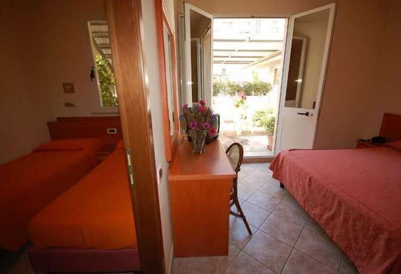 اتاق استاندارد چهار تخته, Bella Riviera Lungomare