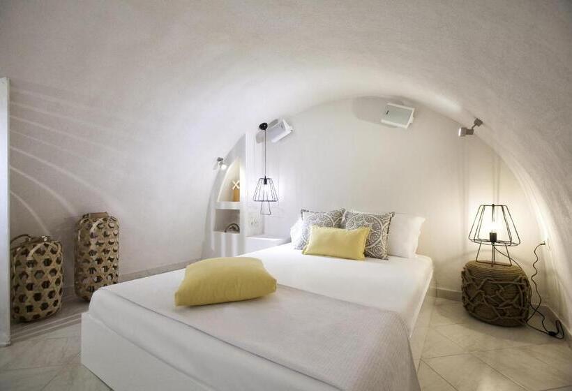스탠다드 스튜디오, Privee Santorini