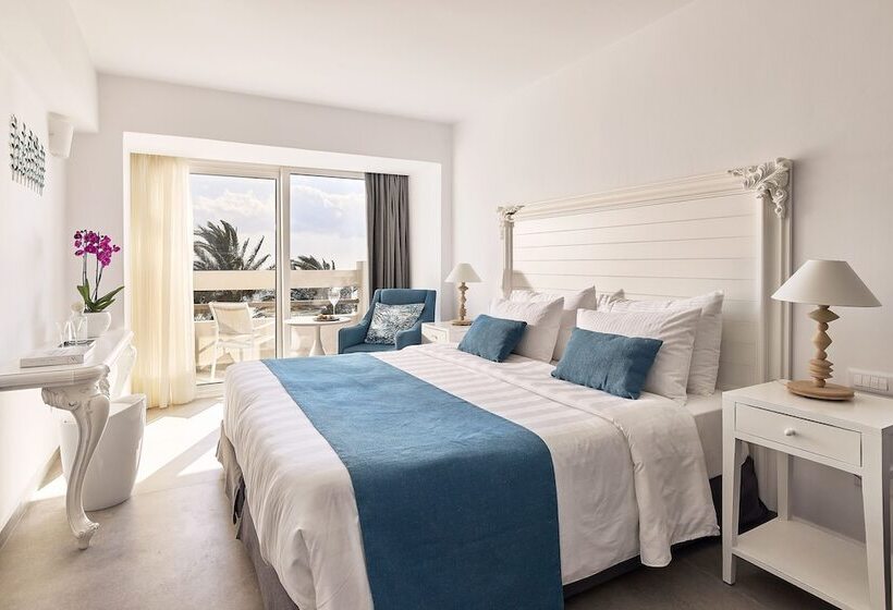 اتاق استاندارد سه نفره با چشم‌انداز کنار دریا, Tylissos Beach Hotel   Adults Only