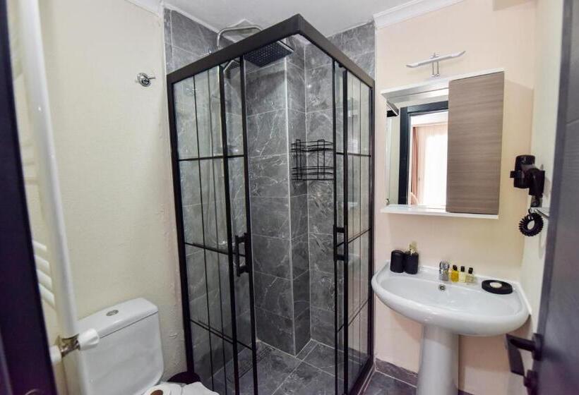 Номер Стандарт Трехместный, Mykonut Boutique Suites