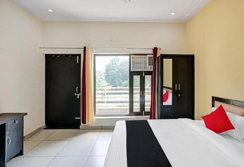 اتاق لوکس سه تخته, Capital O Friends Zone The Guest House