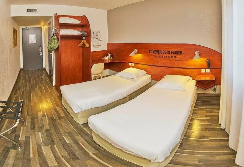 Номер Стандарт, Sporting House