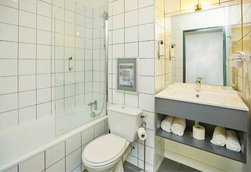 Семейный Номер, Sporting House