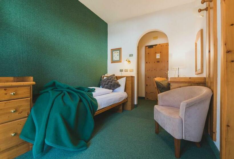 اتاق استاندارد یک نفره, B&b Garni Villa Campitello