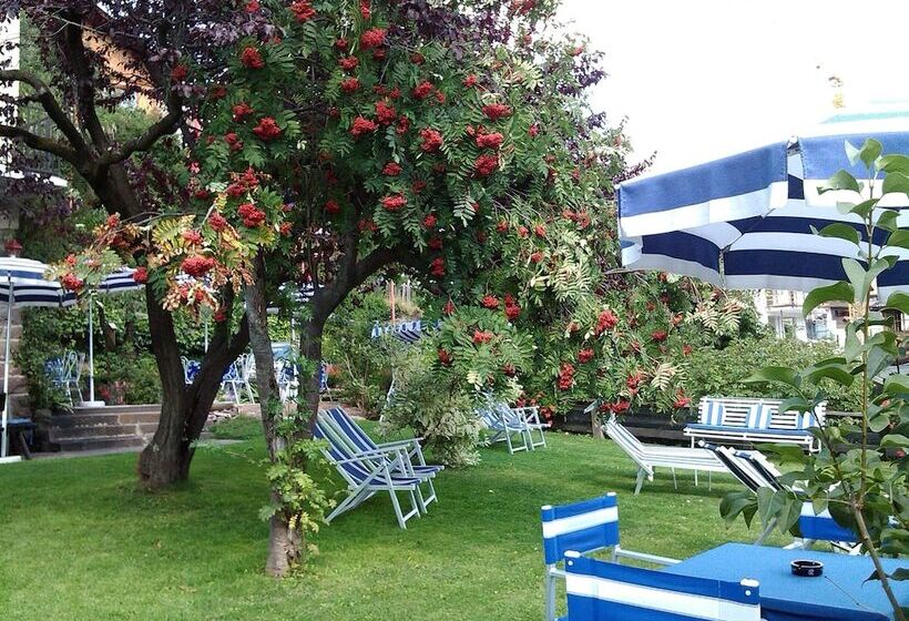 Номер Стандарт Трехместный, Villa Emilia