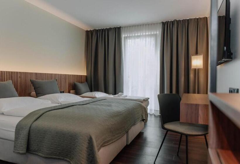 コンフォートトリプルルーム, Heinhotel Vienna Airport