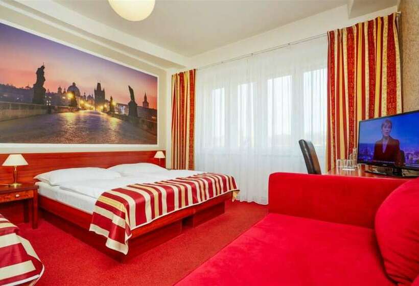 Quarto Quádruplo Estandar, Metropolitan Old Town Hotel   Czech Leading Hotels