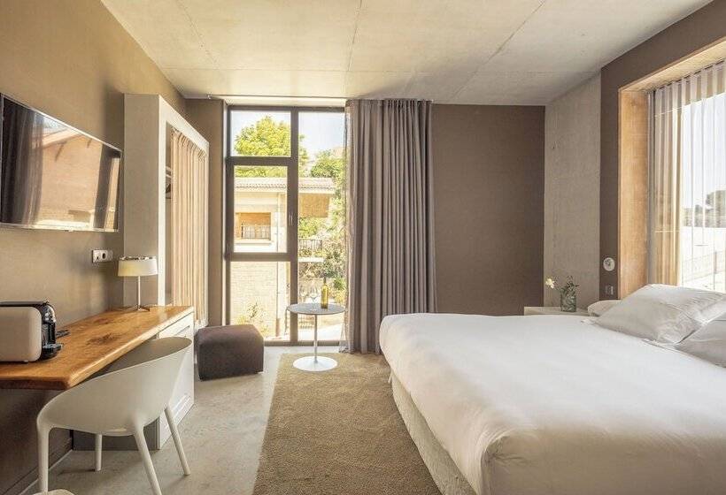 Habitación Estándar, Viura