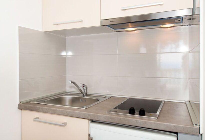 Апартаменты 1 Спальня, Beachfront Apartmants Zanic