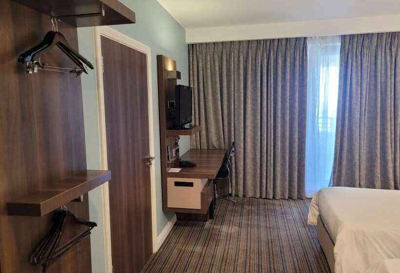 Номер Стандарт Адаптированный для Инвалидов, Holiday Inn Express Durban   Umhlanga, An Ihg