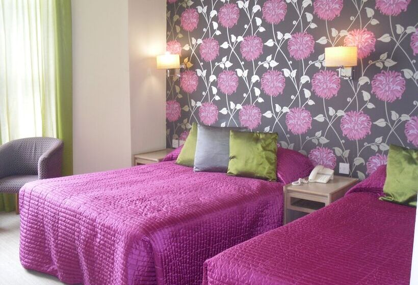 Triple Room Sea View, Tiffanys