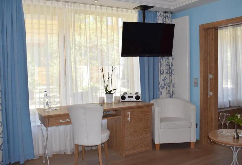 Полулюкс, Wellness Hotel Bayerischer Hof
