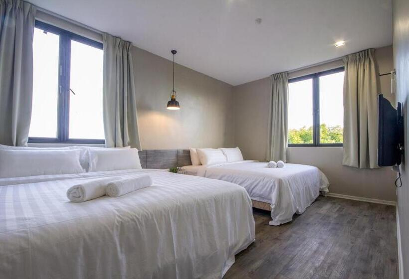 Четырехместный Номер Стандарт, Chariton Hotel Alma