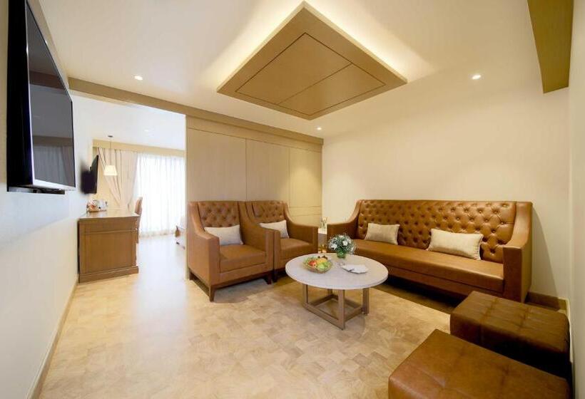 سوییت جونیور, Jade Suites  Luxury Boutique