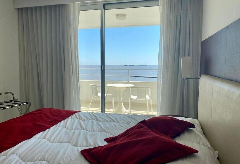 Standard studio with lake view, Monoambiente 411, Dos Orillas, Colonia