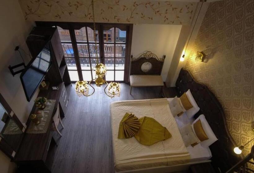 Номер Deluxe с Балконом, Ronda Hotel Boutique By Chat Noir