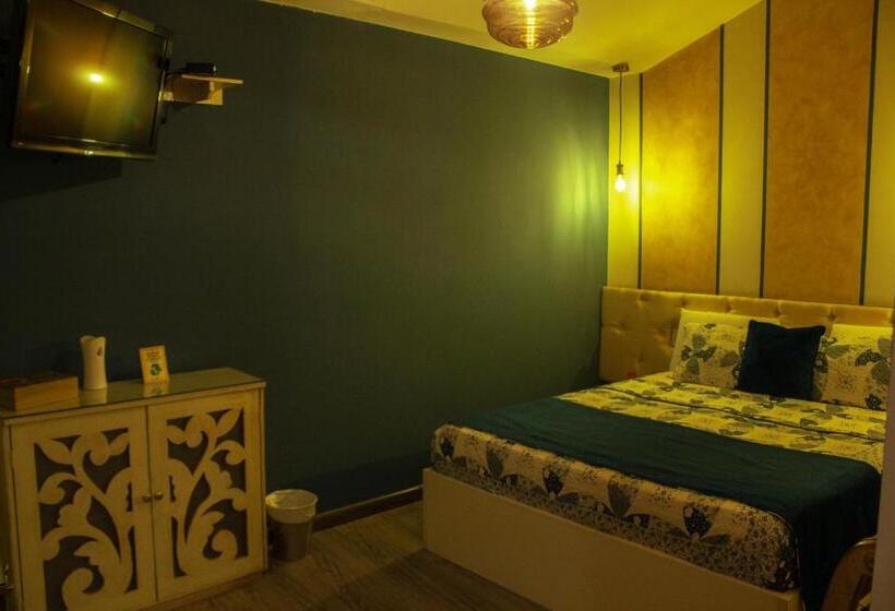 Трехместный Номер Комфорт, Ronda Hotel Boutique By Chat Noir