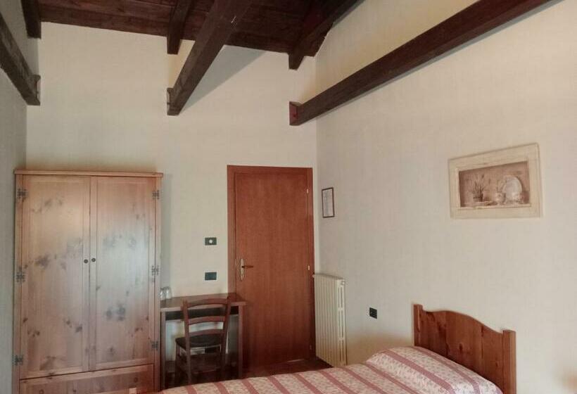 Номер Стандарт, Agriturismo Raimondi Cominesi Amilcare