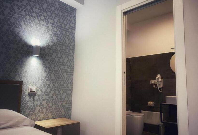 Quarto Estandar, Lumarooms B&b