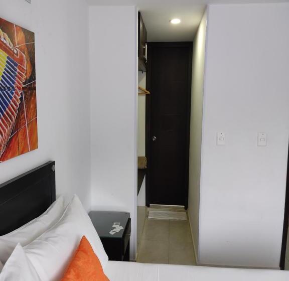 Standart Oda, Escala