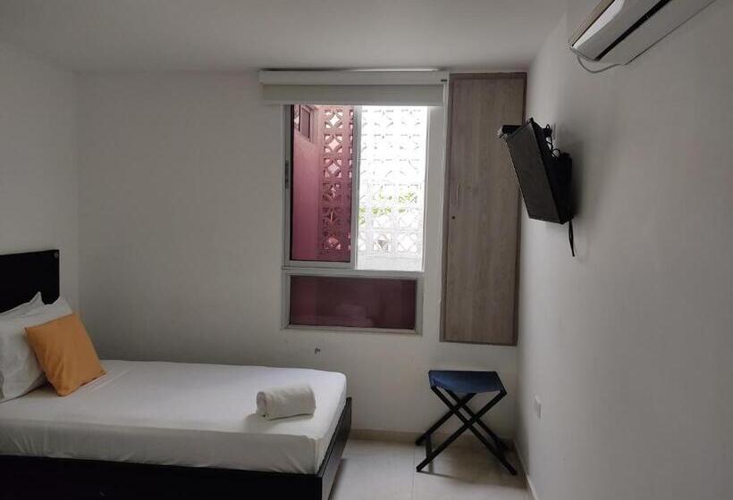 Standart Oda, Escala