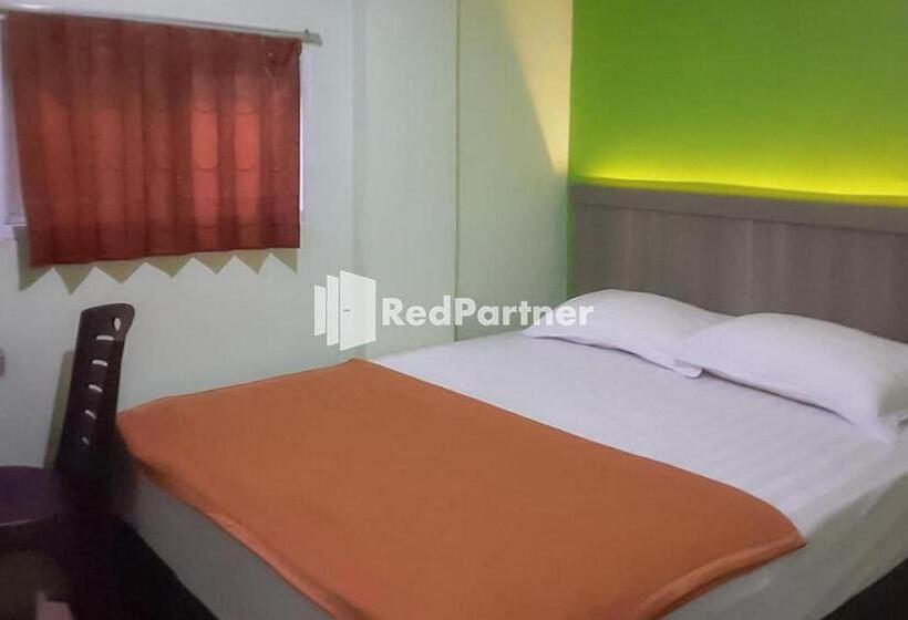 Номер Deluxe, Guest House Anak Raja Pangkalan Bun Syariah Mitra Reddoorz