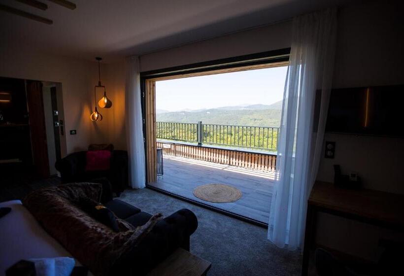 Люкс с гидромассажем, La Cabane De L Hôtel Le Tourisme