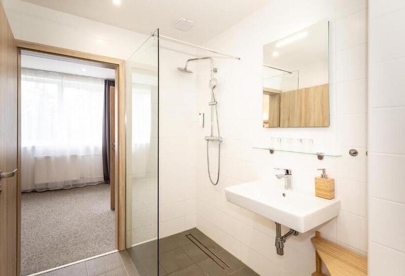 Apartament 3 Sypialnie, Chata Tale   Dom Horskej Služby