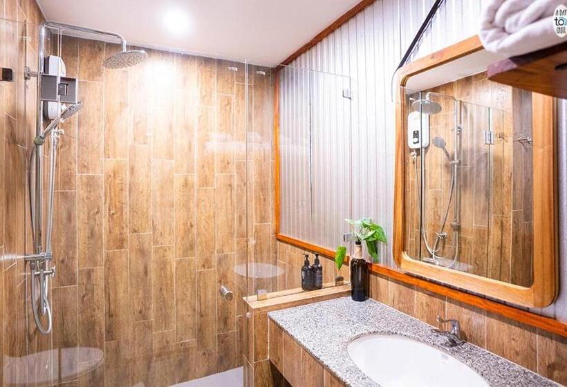 Семейный Номер, Dugong Village Green