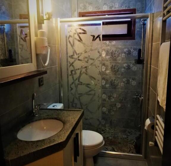 اتاق استاندارد چهار تخته, Kayıbeyi Hotel & Restaurant