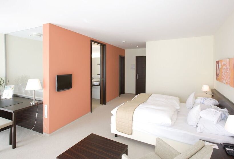 Полулюкс, Heide Spa Hotel & Resort
