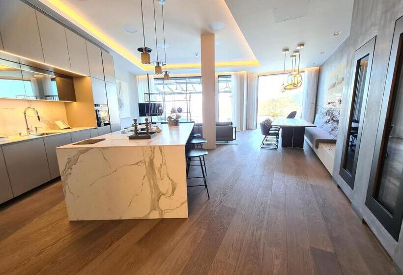 جناح سوبيريور, Suiten Aparthotel Aenea