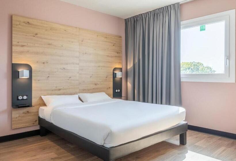 Номер Стандарт Трехместный, B&b Hotel Saint Martin De Crau Alpilles Camargue