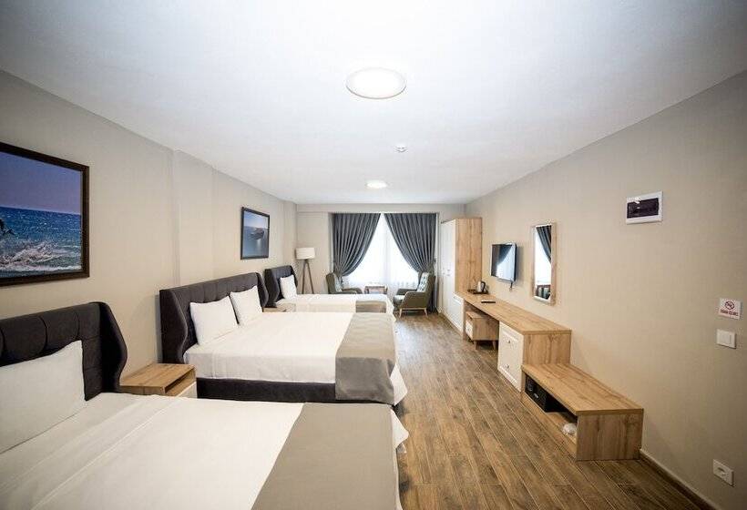 Номер Deluxe, Elia İmroz
