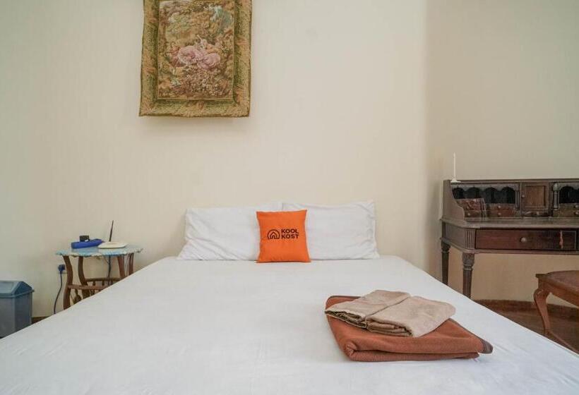 Номер Стандарт, Koolkost Syariah Near Senayan City