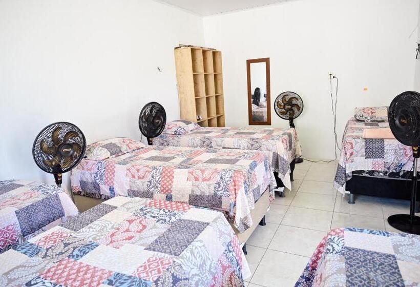 Кровать в Общей Комнате, Hostel Mineiros