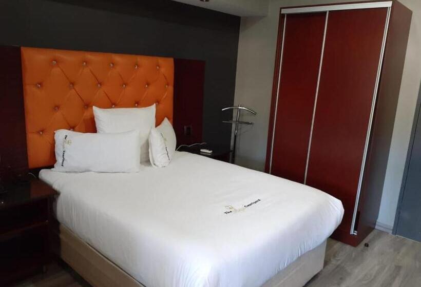 Номер Economy, The Royal Courtyard