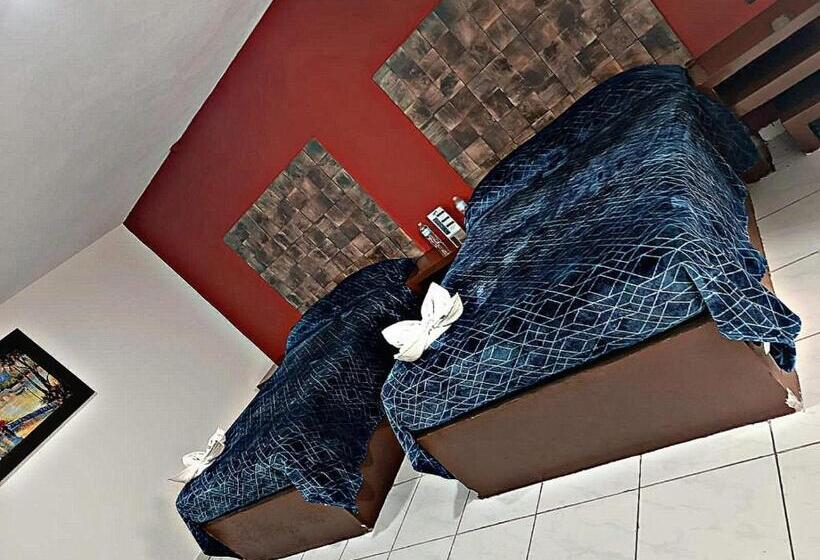 スタンダードルーム, Hostal Vittoria