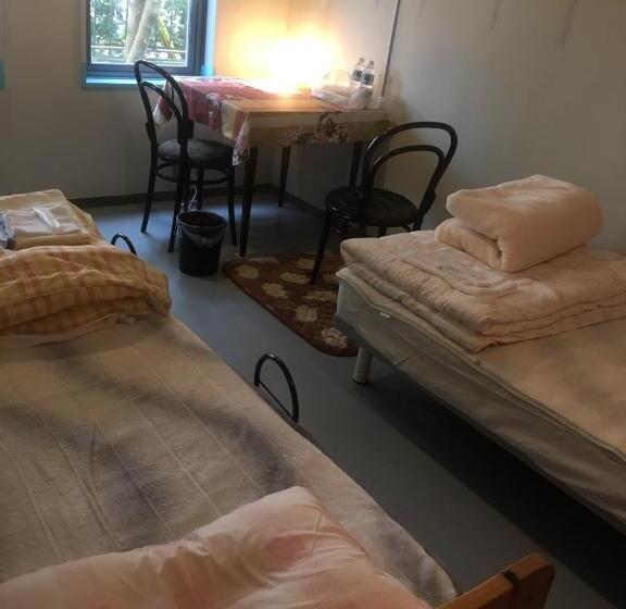 Номер Стандарт, Narita Airport Samurai Hostel