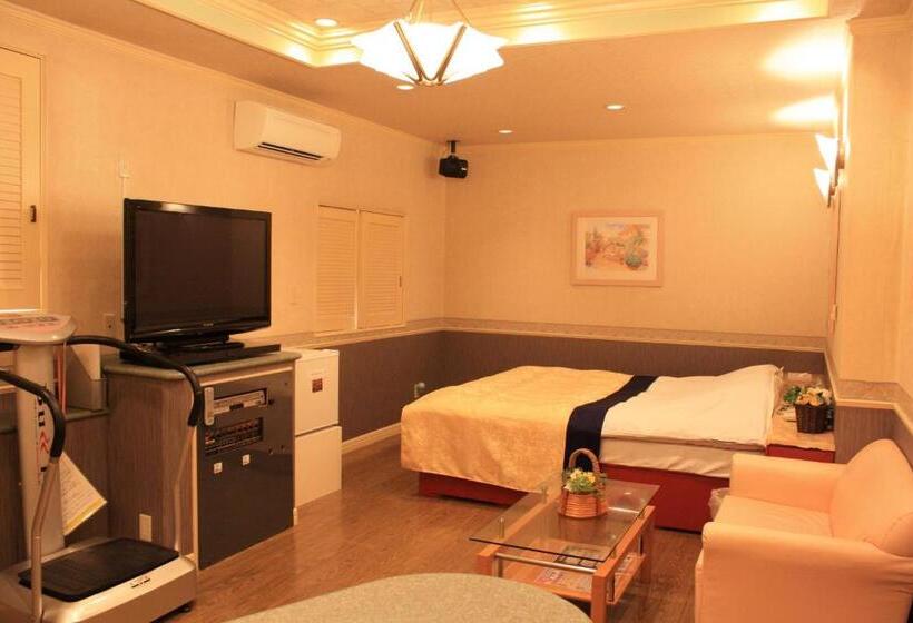 Номер Стандарт, Restay Moon Kochi