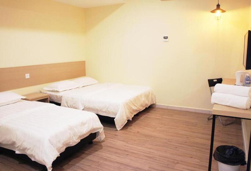 Номер Стандарт Трехместный, No.31 Maple Inn