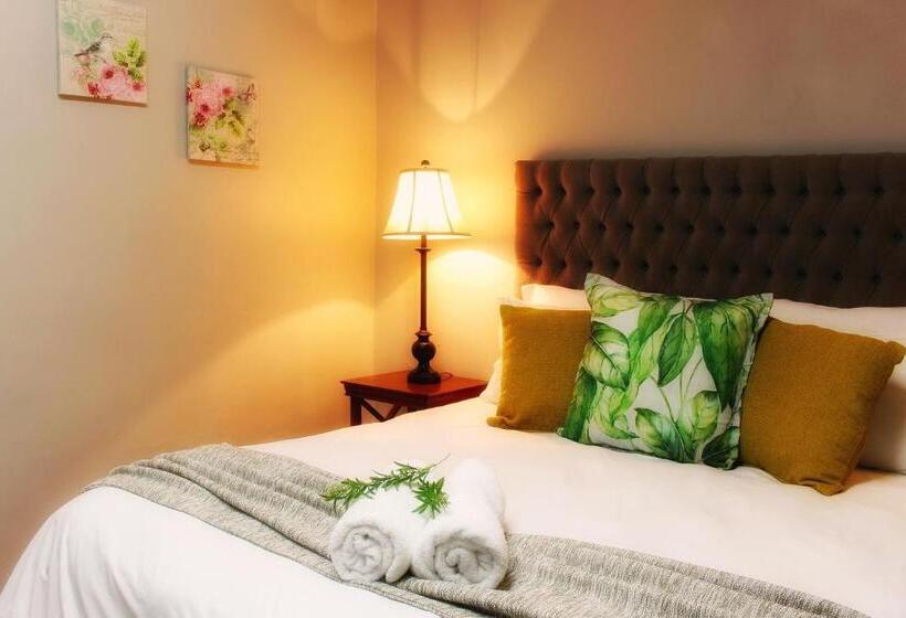 Номер Стандарт, Clivia Lodge