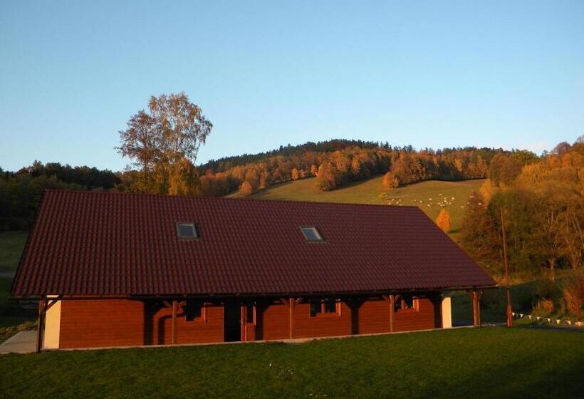 Люкс Кровать Кинг, Penzion A Apartmány Skipark Hraběšice
