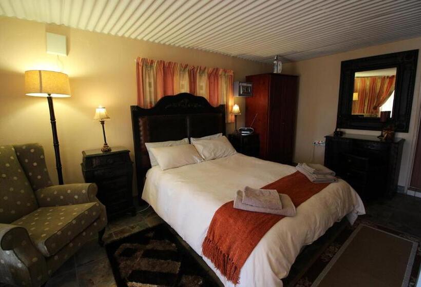 Номер Стандарт Вид на Сад, Waterfront Guest House